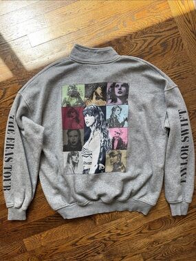 Taylor Swift The Eras Tour Gray Tour Quarter Zip Sweatshirt M